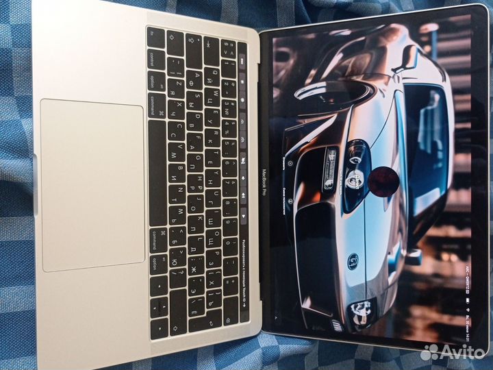 Macbook pro 13 2017 touch bar