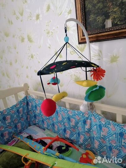 Мобиль на детскую кроватку