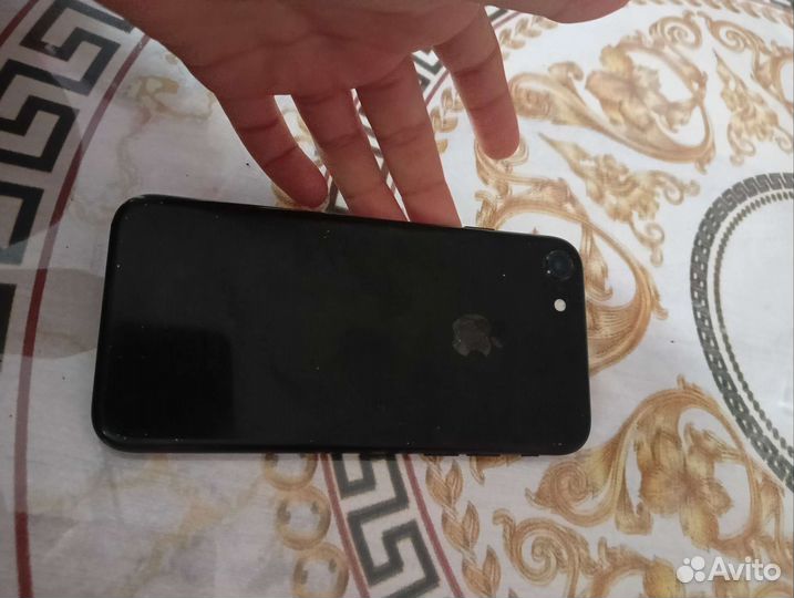 Мобильные телефоны бу iPhone 7