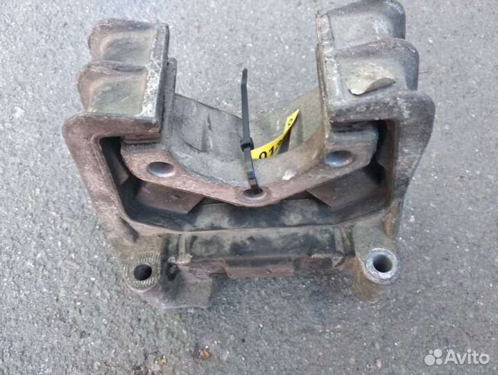 Кронштейн кпп Opel Vectra B 74266302