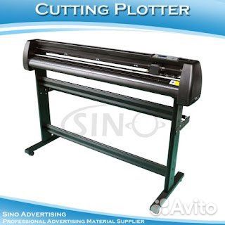 Плотер режущий и компьютер с программами доя резки