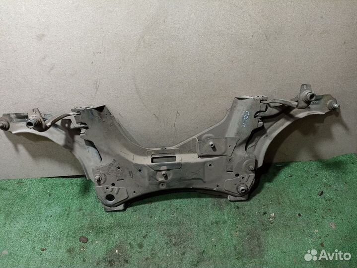 Подрамник Renault Scenic II (2003—2006)