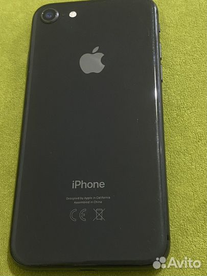 iPhone 8, 64 ГБ