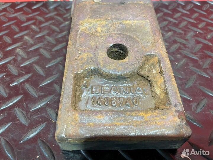 Кронштейн переднего стабилизатора