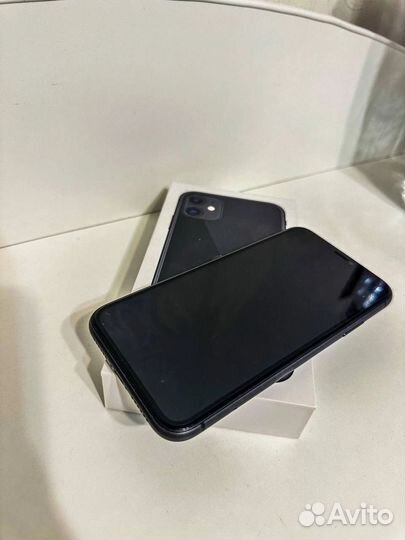 iPhone 11, 64 ГБ