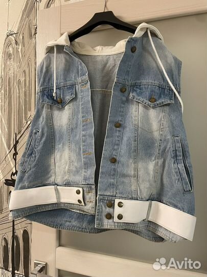 Джинсовая жилетка