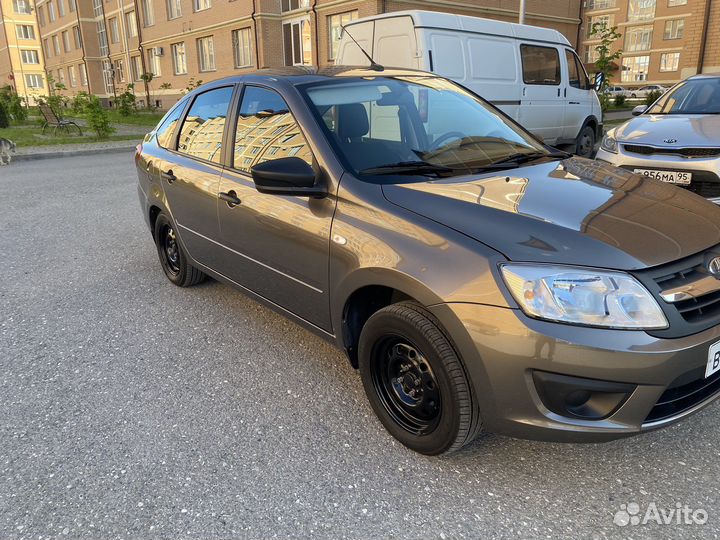 LADA Granta 1.6 МТ, 2018, 32 000 км