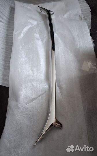 Накладка решетки радиатора хром Toyota Camry xv50