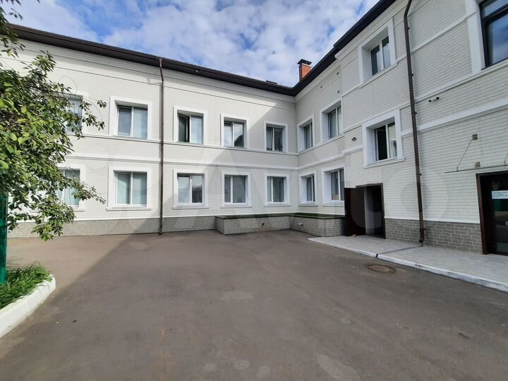 Здание, 2600 м² габ с ндс