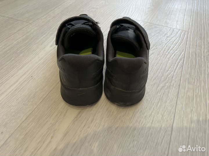 Кроссовки Nike
