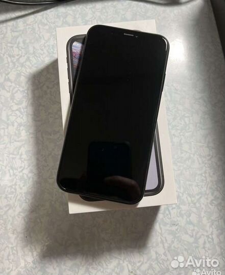 Телефон iPhone xr