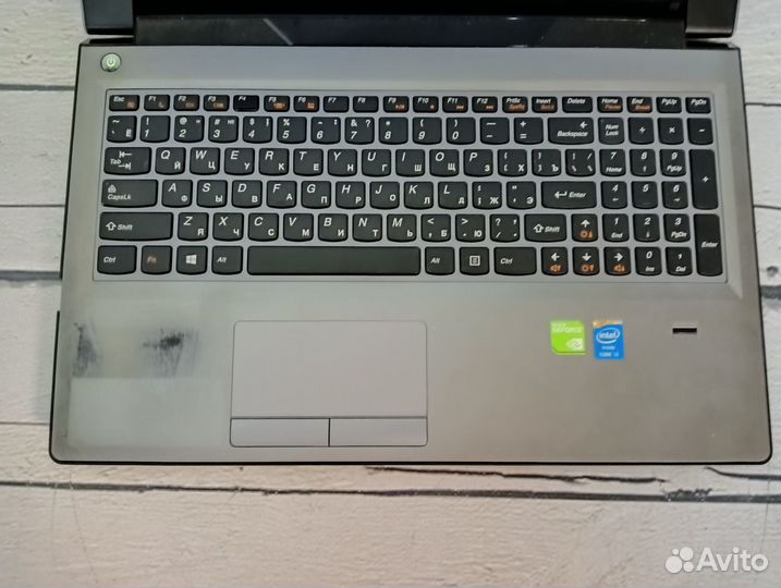 Игровой ноутбук i3 + GT740 (2gb)