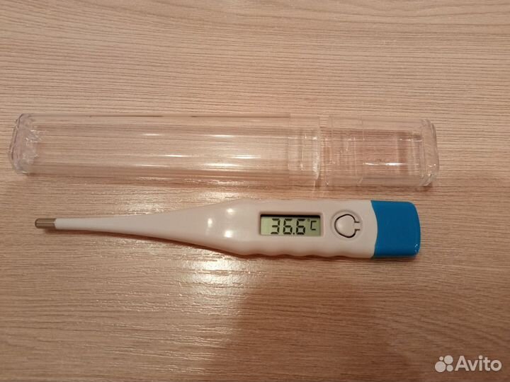 Термометр электронный медицинский в футляре новый