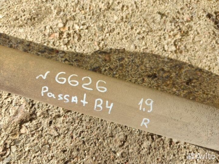 Полуось Volkswagen Passat B4 универсал 1.9 1Z 1995