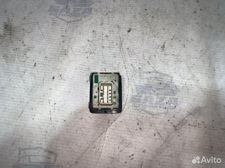 Кнопка регулировки зеркал Toyota Vista SV30 3S-FE
