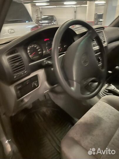 Toyota Land Cruiser 4.2 МТ, 2004, 61 км