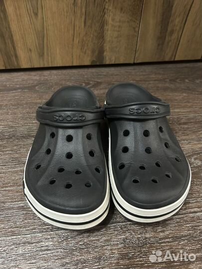 Сабо crocs bayaband черный с белым