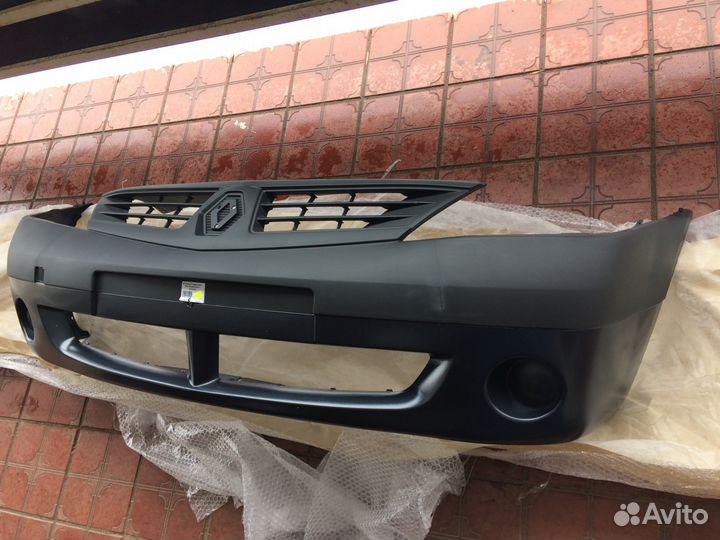 Логан фаза 1 бампер передний цвет черный