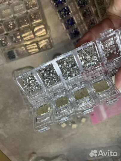 Стразы для маникюра