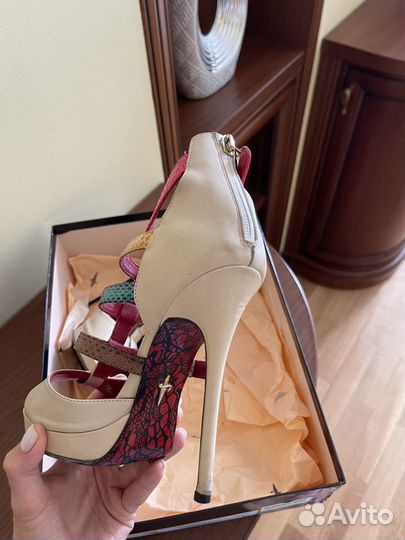 Босоножки Cesare Paciotti 36 италия