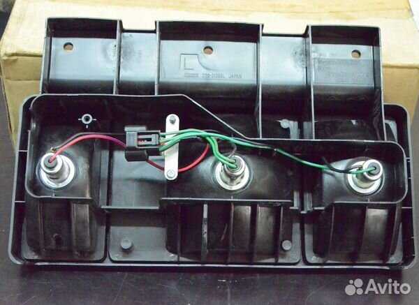 Фонарь Задний Левый Фара NQR71 NQR75 NQR90 NPR75