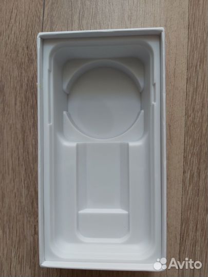 Коробка iPhone 7