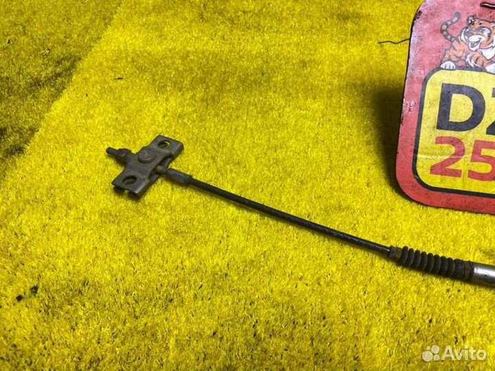 Тросик ручника задний Hyundai Grand Starex/H1 TQ