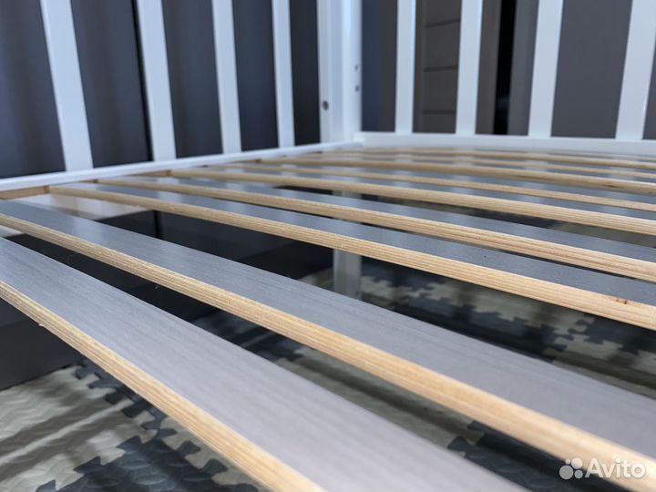 Кроватка с маятником и ящиком Можга белая 120*60