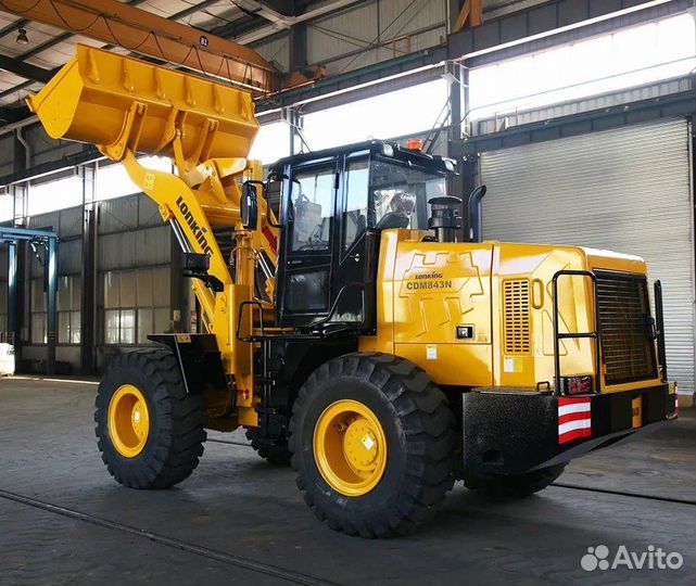 Водитель фронтального погрузчика на постоянной