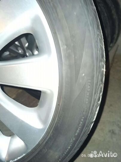 Bridgestone B330 215/50 R17 91V