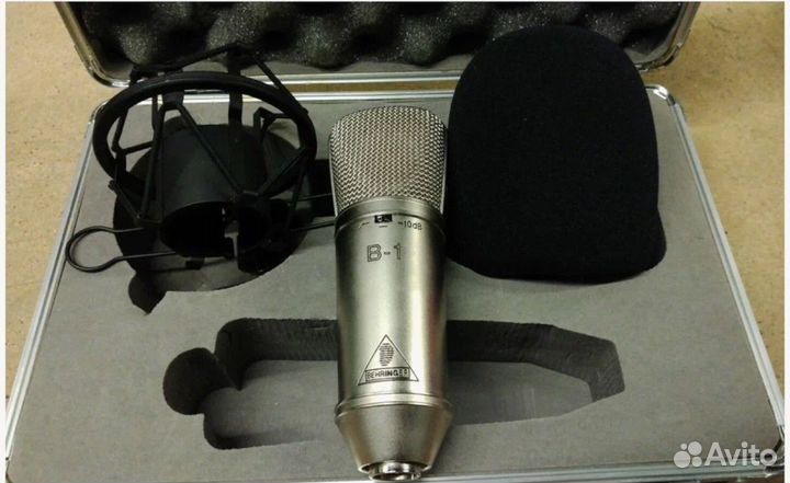 Студийный микрофон behringer b1