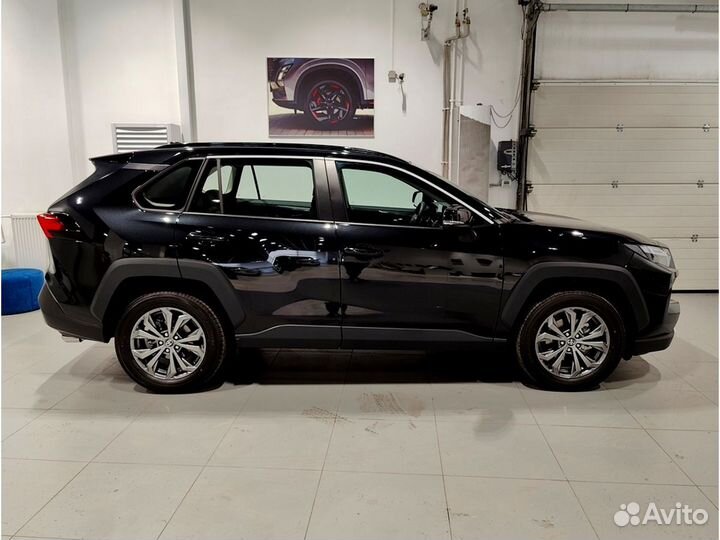 Toyota RAV4 2.0 CVT, 2024