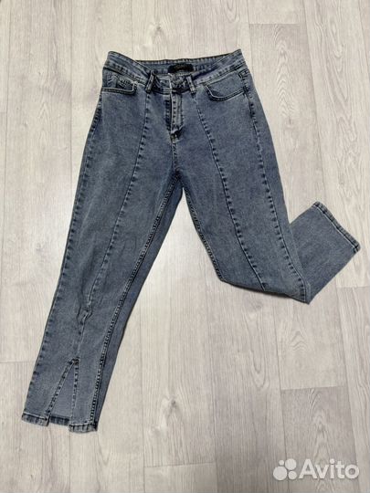 Джинсы женские