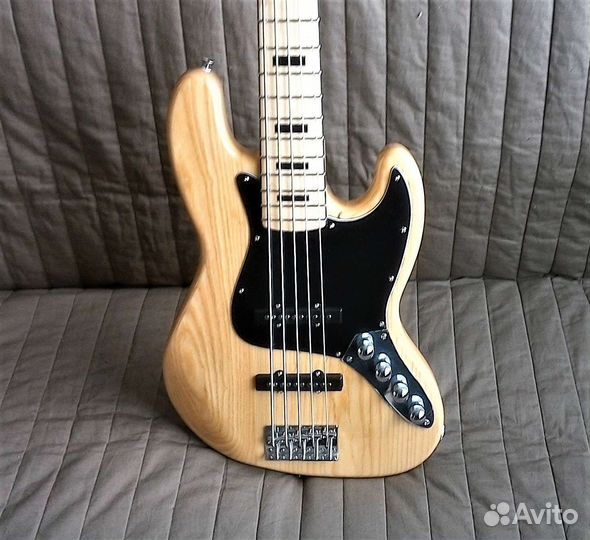 Fender Jazz Bass Natur Wood 5 и 4 Струн