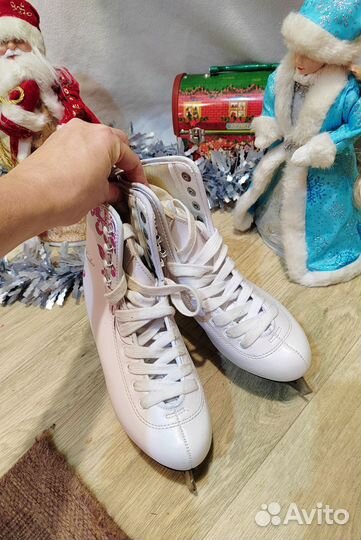 Коньки фигурные 35 размер