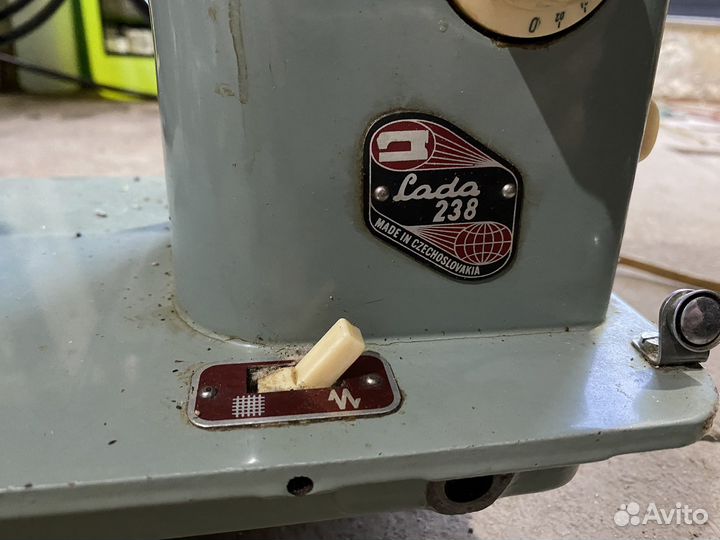 Швейная машинка на запчасти LADA-238