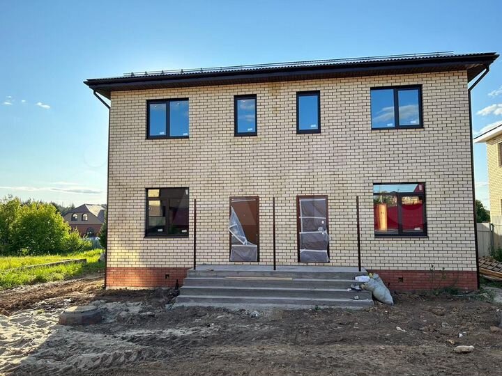 Таунхаус 100 м² на участке 2,7 сот.