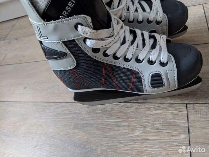 Коньки хоккейные larsen 39 размер