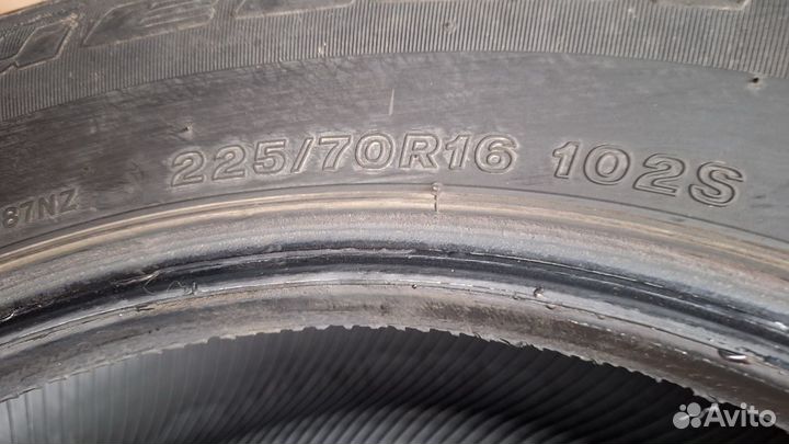 Bridgestone Dueler H/T 687 225/70 R16 102S