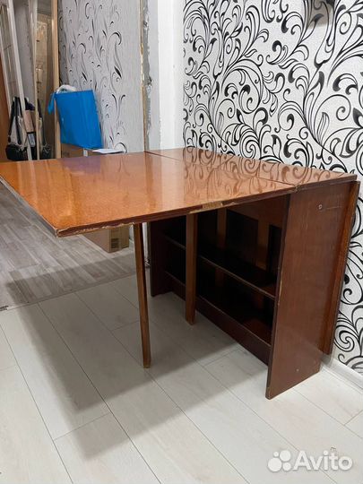 Стол - книжка