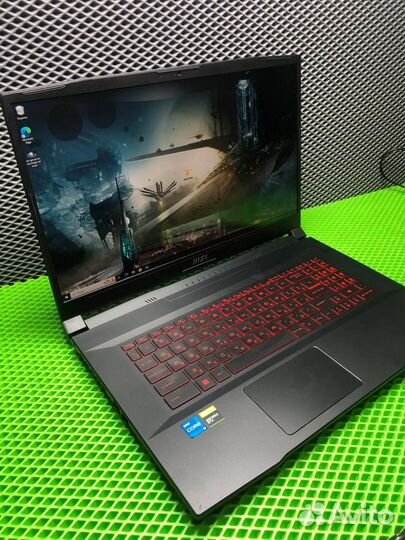 Игровой ноутбук MSI 17.3