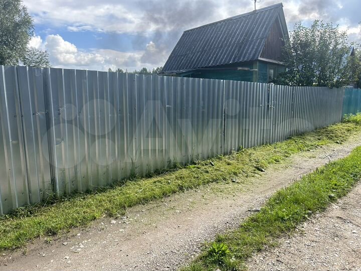 Дача 15 м² на участке 4 сот.