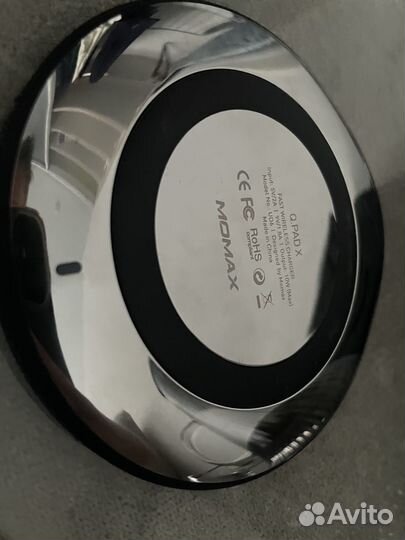 Беспородное зарядное устройство momax