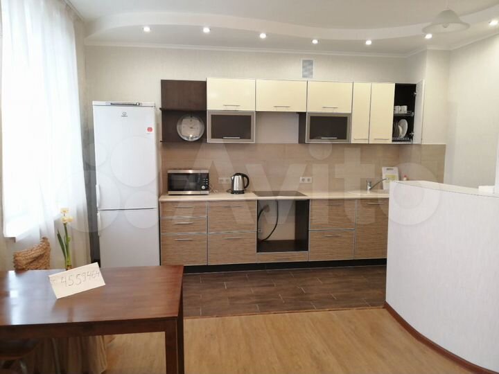 3-к. квартира, 100 м², 13/18 эт.