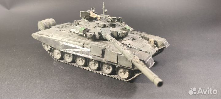 Модель танка Т-90А 1/35 Zvezda