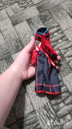 Фарфоровая кукла