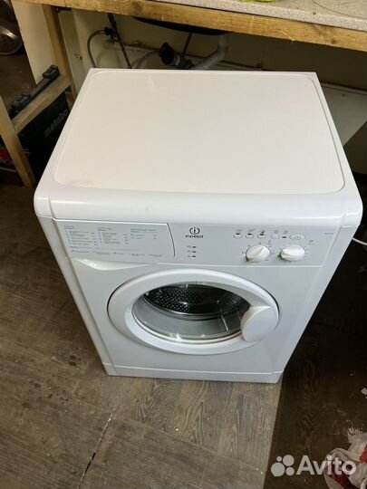Стиральная машина indesit