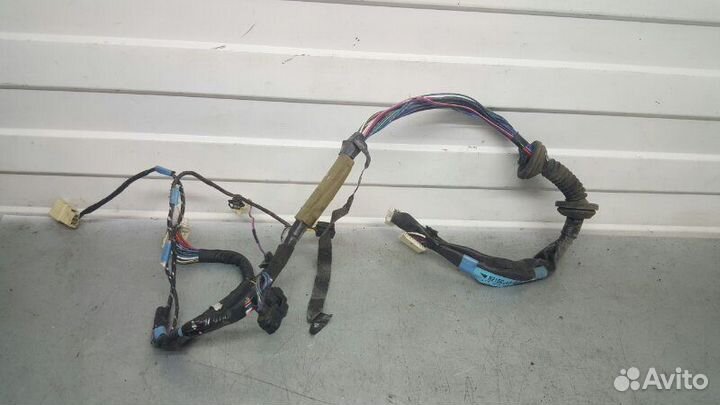 Электропроводка двери передняя левая Toyota Rav4