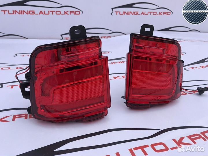 Катафоты в задний бампер Toyota LC 200