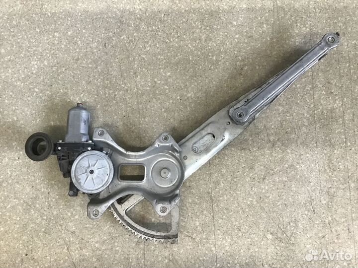 Стеклоподъемник электр. передний правый Toyota RAV